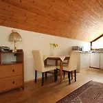 Cityside Muenchenplanegg Apartment